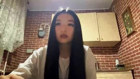 Emma online show from 11-14-25, 01:21