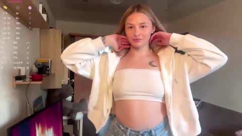 Vi  Victoria online show from 11-23-25, 12:16