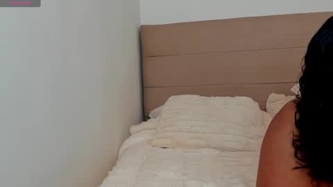 Dephne online show from 02-20-25, 02:13