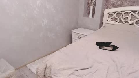 Snapshot of depraved_butterfly chatting on 02-08-25, 05:29 Zaklin online show from 02-08-25, 05:29