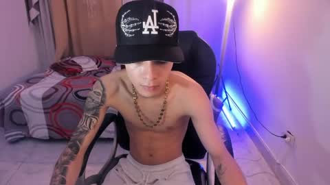 Snapshot of dereck_boyy_ chatting on 05-07-26, 03:23 Dereck Boy online show from 05-07-26, 03:23
