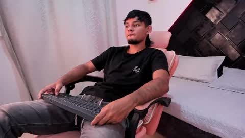 dereck_g online show from 05-13-26, 05:05