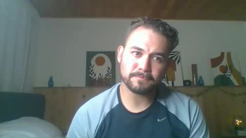 Snapshot of dereck_mills3 chatting on 01-06-26, 03:43 Dereck Mills3 online show from 01-06-26, 03:43