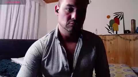 Snapshot of dereck_mills3 chatting on 01-14-26, 02:39 Dereck Mills3 online show from 01-14-26, 02:39