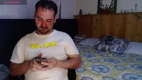 Snapshot of dereck_mills3 chatting on 01-18-26, 02:59 Dereck Mills3 online show from 01-18-26, 02:59