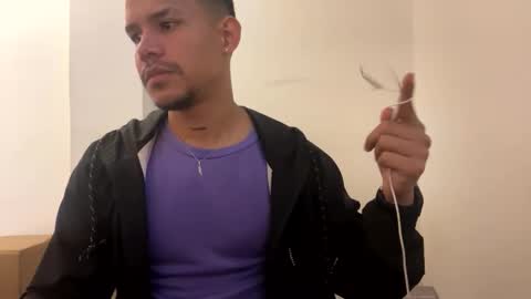 Snapshot of dereck_myers chatting on 03-08-26, 01:59 Dereck Myers online show from 03-08-26, 01:59