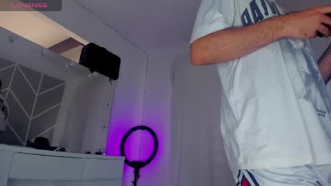 dereckhardd online show from 04-27-26, 02:37