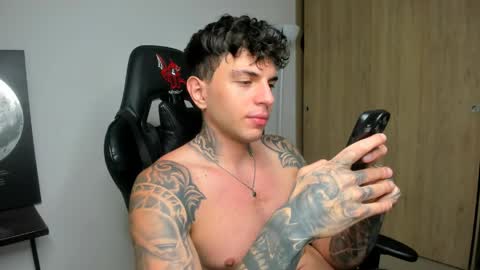 derekmuller11 online show from 04-17-26, 01:41