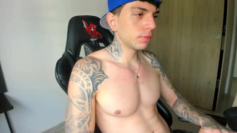 derekmuller11 online show from 04-18-26, 01:26