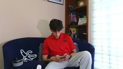 Snapshot of derekswan chatting on 06-19-26, 10:02 Derek online show from 06-19-26, 10:02