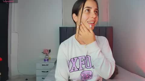 derly_cuervo703031 online show from 10-27-25, 04:33