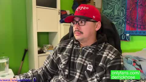 Snapshot of derrick_hose chatting on 01-15-25, 03:18 Derrick Hose online show from 01-15-25, 03:18