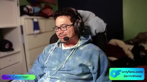 Snapshot of derrick_hose chatting on 11-03-25, 01:19 Derrick Hose online show from 11-03-25, 01:19