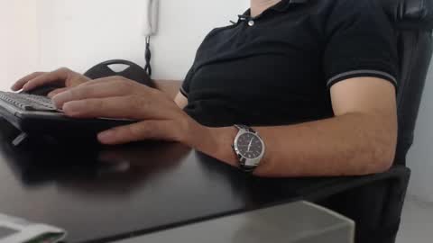 Snapshot of derrik_ chatting on 12-09-24, 05:41     online show from 12-09-24, 05:41