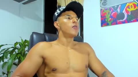 Snapshot of derryadams chatting on 11-16-25, 01:55 derryadams online show from 11-16-25, 01:55