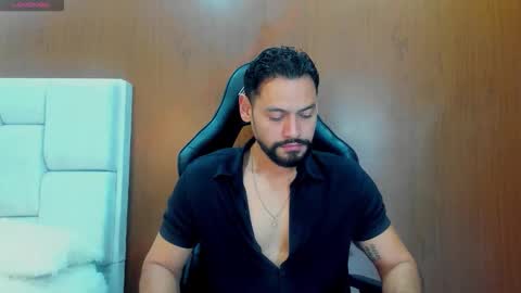 DerryBigger CM online show from 10-14-25, 07:36