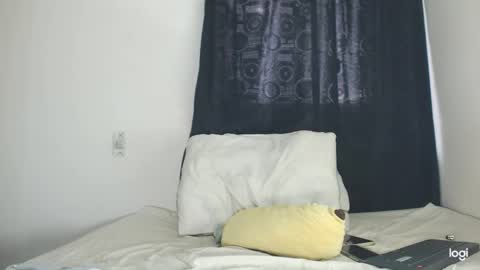 Snapshot of derrymaster chatting on 02-08-25, 01:11 JhimyMaster online show from 02-08-25, 01:11