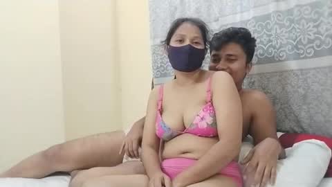 Snapshot of deshibirds chatting on 10-15-25, 05:02 deshibirds online show from 10-15-25, 05:02