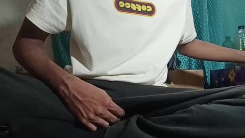 Snapshot of desi_boy799417 chatting on 02-11-25, 11:21 desi_boy799417 online show from 02-11-25, 11:21