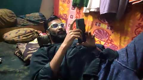 Snapshot of desi_boy799417 chatting on 10-19-25, 02:29 desi_boy799417 online show from 10-19-25, 02:29