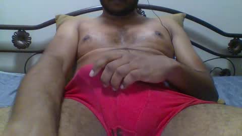 Snapshot of desidaddy_629 chatting on 10-22-25, 04:40 Daddy online show from 10-22-25, 04:40