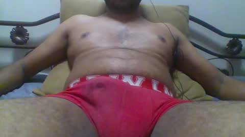 Snapshot of desidaddy_629 chatting on 11-26-25, 06:09 Daddy online show from 11-26-25, 06:09