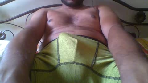 Snapshot of desidaddy_629 chatting on 02-08-26, 05:33 Daddy online show from 02-08-26, 05:33