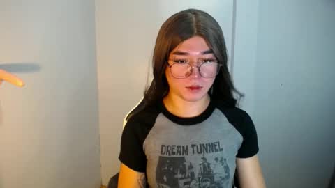 Snapshot of desirable_lorinexx chatting on 01-04-25, 07:55 LORINE online show from 01-04-25, 07:55