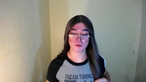 Snapshot of desirable_lorinexx chatting on 01-13-25, 10:03 LORINE online show from 01-13-25, 10:03