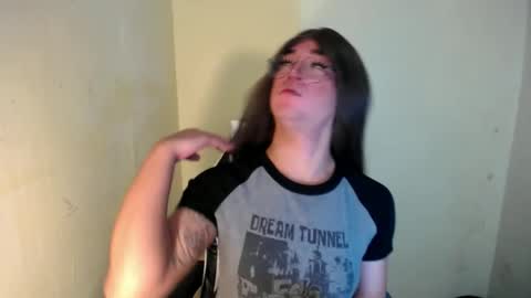 Snapshot of desirable_lorinexx chatting on 01-16-25, 10:12 LORINE online show from 01-16-25, 10:12
