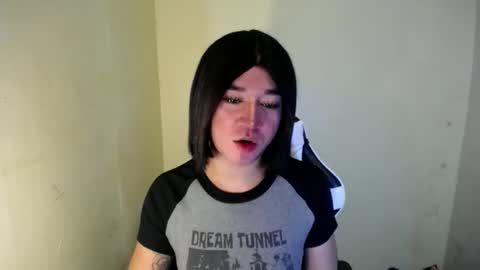 Snapshot of desirable_lorinexx chatting on 01-18-25, 06:21 LORINE online show from 01-18-25, 06:21