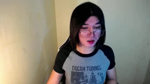 Snapshot of desirable_lorinexx chatting on 01-20-25, 08:09 LORINE online show from 01-20-25, 08:09