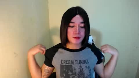 Snapshot of desirable_lorinexx chatting on 01-29-25, 08:35 LORINE online show from 01-29-25, 08:35