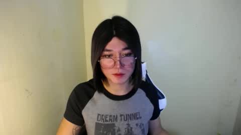 Snapshot of desirable_lorinexx chatting on 01-31-25, 12:50 LORINE online show from 01-31-25, 12:50
