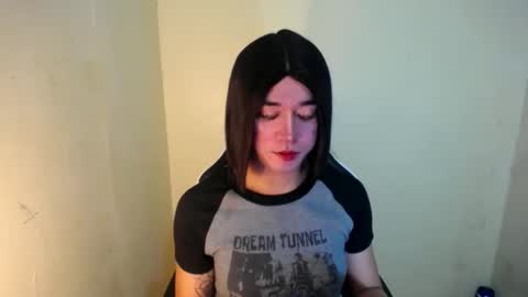 Snapshot of desirable_lorinexx chatting on 02-12-25, 08:06 LORINE online show from 02-12-25, 08:06