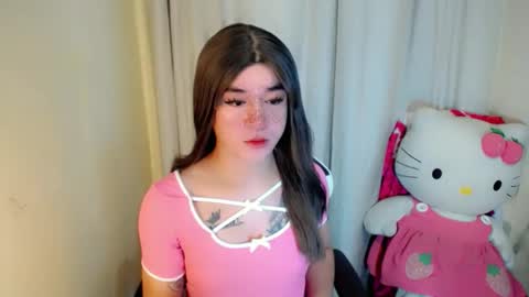 Snapshot of desirable_lorinexx chatting on 02-23-25, 07:17 LORINE online show from 02-23-25, 07:17