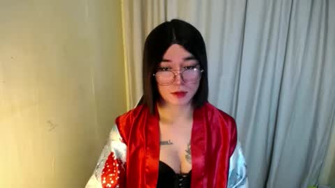Snapshot of desirable_lorinexx chatting on 03-02-25, 12:01 LORINE online show from 03-02-25, 12:01