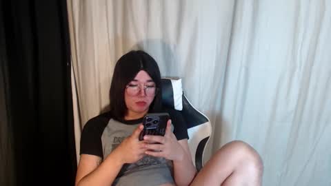 Snapshot of desirable_lorinexx chatting on 03-08-25, 06:54 LORINE online show from 03-08-25, 06:54