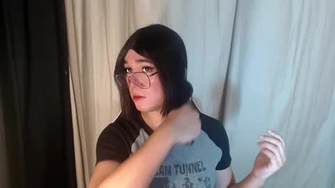 Snapshot of desirable_lorinexx chatting on 03-09-25, 07:45 LORINE online show from 03-09-25, 07:45
