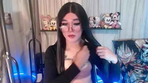 Snapshot of desirable_lorinexx chatting on 09-26-25, 01:59 LORINE online show from 09-26-25, 01:59