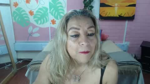 Snapshot of desire_latin chatting on 01-10-26, 03:14 VALERIA online show from 01-10-26, 03:14