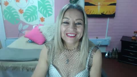 Snapshot of desire_latin chatting on 01-31-26, 08:07 VALERIA online show from 01-31-26, 08:07