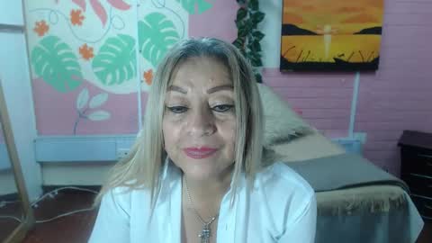 Snapshot of desire_latin chatting on 02-23-26, 04:48 VALERIA online show from 02-23-26, 04:48