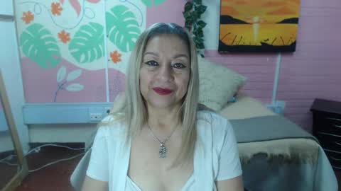 Snapshot of desire_latin chatting on 03-10-26, 02:55 VALERIA online show from 03-10-26, 02:55