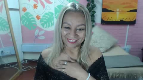 VALERIA online show from 04-28-26, 03:39