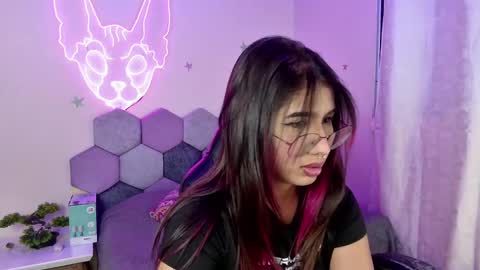 TORI AND MR. BEAR online show from 01-12-25, 06:16