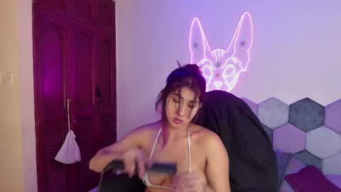 TORI AND MR. BEAR online show from 02-27-25, 07:15