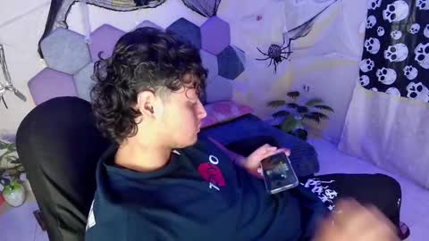 TORI AND MR. BEAR online show from 10-25-25, 06:35