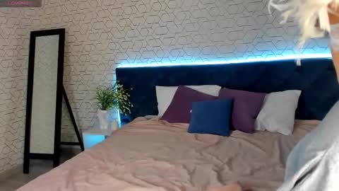 Snapshot of desiree_doll chatting on 02-08-26, 01:20 Gill online show from 02-08-26, 01:20