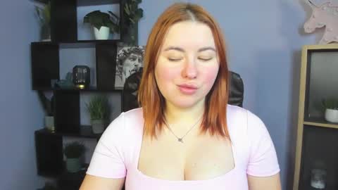 Snapshot of desirelayla chatting on 02-09-25, 11:04 LAYLA online show from 02-09-25, 11:04